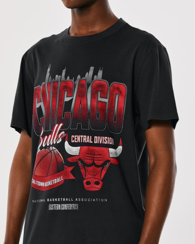 Tops Hollister Men Relaxed Chicago Bulls NBA Graphic Tee 488201033 Faded Black Chicago