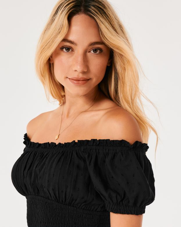 Tops Hollister Women On or Off the Shoulder Smocked Waist Top 48820107 Black